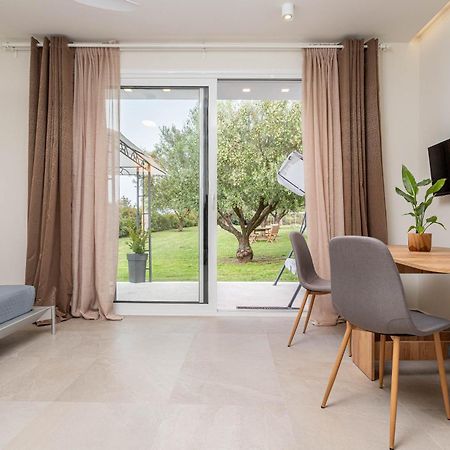 Mellagia Suites Kassandreia Esterno foto