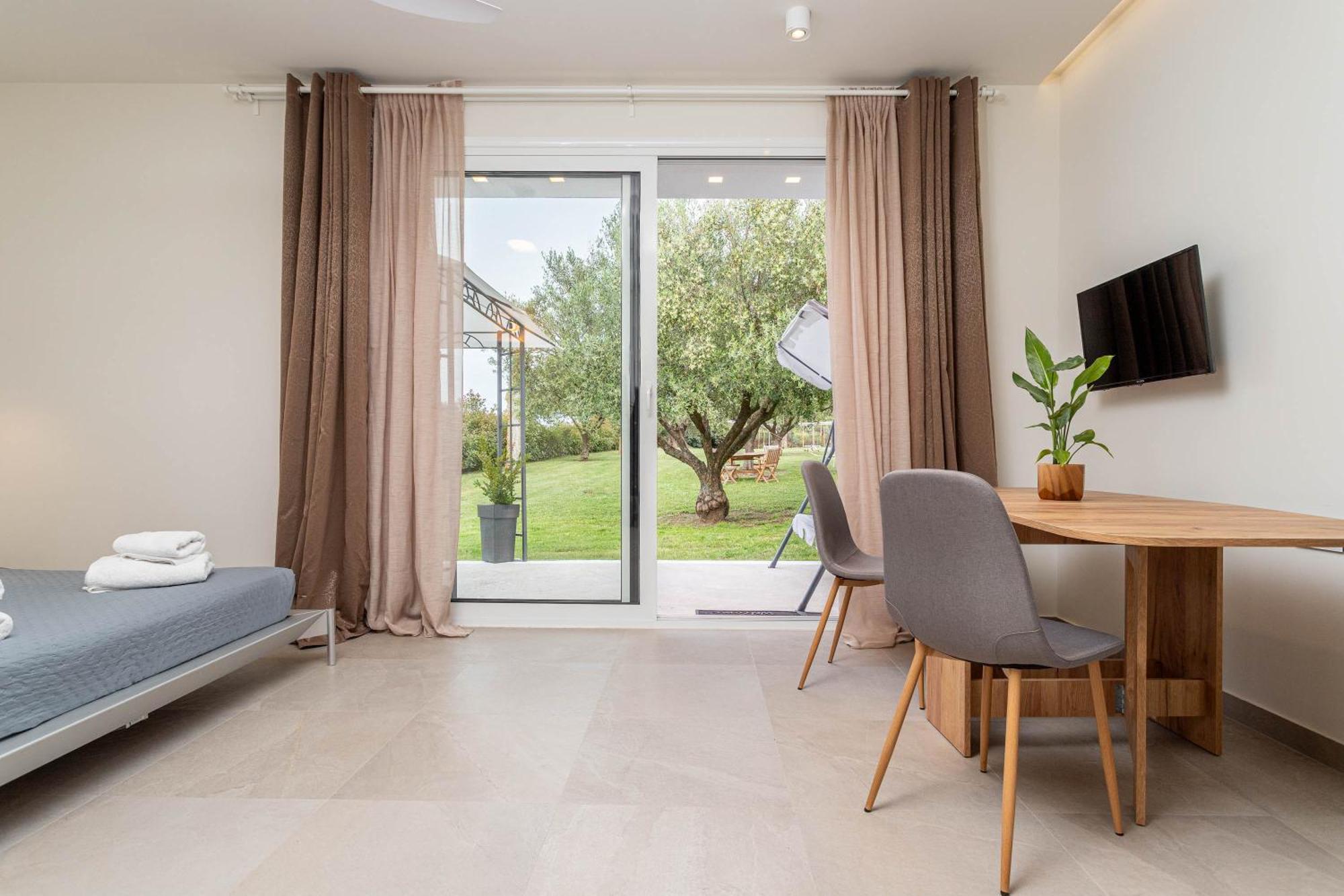 Mellagia Suites Kassandreia Esterno foto